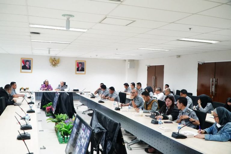 Direktorat Jenderal (Ditjen) Administrasi Hukum Umum (AHU) Kementerian Hukum (Kemenkum) melaporkan kemajuan signifikan program Koperasi Merah Putih, sesuai Instruksi Presiden (Inpres) Nomor 9 Tahun 2025. (BEKISARMEDIA.ID/SIKUMBANG)