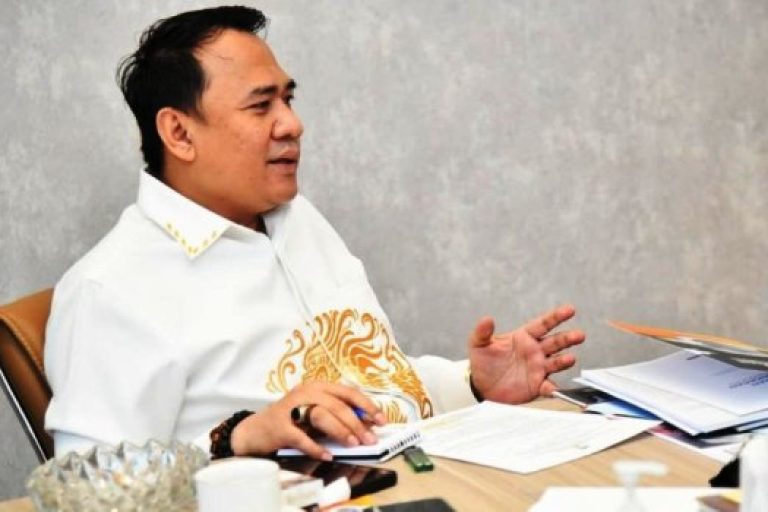 Ketua Dewan Perwakilan Rakyat Daerah (DPRD) Sumatera Selatan (Sumsel), Andie Dinialdie, menerima audiensi dari Pengurus Pusat Kesatuan Aksi Mahasiswa Muslim Indonesia (KAMMI) dalam rangka persiapan Rapat Koordinasi Nasional (Rakornas) 1, pada hari Selasa, tanggal 8 April 2025. (BEKISARMEDIA.ID/SIKUMBANG)