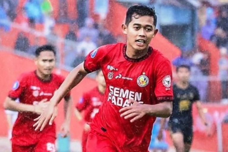 Pemain Semen Padang FC, Bima Reksa. (foto : ligaindonesiabaru.com)