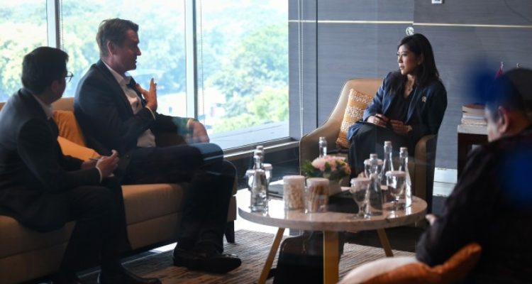 Kepala GSMA Asia Pasifik, Julian Gorman, dalam pertemuan strategis dengan Menteri Komunikasi dan Digital (Komdigi) Republik Indonesia, Meutya Hafid, di Jakarta, pada hari Jum'at, tanggal 9 Mei 2025. (BEKISARMEDIA.ID/KOMDIGI)