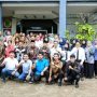Bupati dan Wakil Bupati Kabupaten Musi Banyuasin foto bersama dengan staf Dinas Komunikasi dan Informatika. (BEKISARMEDIA.ID/APRIZAL)