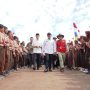 Menteri Lingkungan Hidup, Dr. Hanif Faisol Nurofiq, saat kunjungan kerja di Desa Jadi Mulya, Kecamatan Air Sugihan, pada hari Minggu, tanggal 25 Mei 2025. (BEKISARMEDIA.ID/SIKUMBANG)