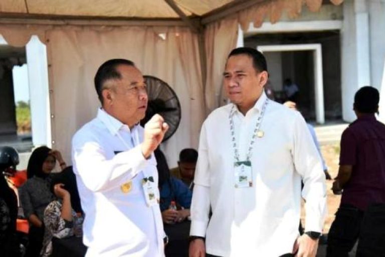Ketua Dewan Perwakilan Rakyat Daerah (DPRD) Provinsi Sumatera Selatan (Sumsel), Andie Denaldie, menghadiri acara launching program Gerakan Indonesia Menanam (GERINA) di Kabupaten Ogan Ilir. (BEKISARMEDIA.ID/SIKUMBANG)