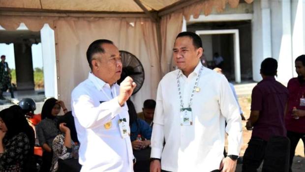 Ketua Dewan Perwakilan Rakyat Daerah (DPRD) Provinsi Sumatera Selatan (Sumsel), Andie Denaldie, menghadiri acara launching program Gerakan Indonesia Menanam (GERINA) di Kabupaten Ogan Ilir. (BEKISARMEDIA.ID/SIKUMBANG)