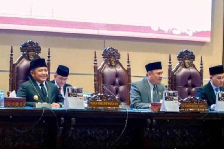 Dewan Perwakilan Rakyat Daerah (DPRD) Provinsi Sumatera Selatan (Sumsel) menggelar Rapat Paripurna XII (12) dengan agenda perubahan dan penambahan Program Pembentukan Peraturan Daerah (Propemperda) Sumsel tahun 2025 sebanyak 8 Rancangan Peraturan Daerah. (BEKISARMEDIA.iD/SIKUMBANG)