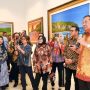 Presiden ke 6 Republik Indonesia, Susilo Bambang Yudhoyono (SBY), menerima Kunjungan Kerja (Kunker) Kementerian Ekonomi Kreatif (Kemen Ekraf) Republik Indonesia di Cikeas Art Gallery, kediamannya di Puri Cikeas, Kabupaten Bogor, pada hari Selasa, tanggal 14 Mei 2025. (BEKISARMEDIA.ID/SIKUMBANG)