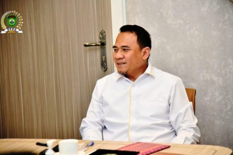 Ketua Dewan Perwakilan Rakyat Daerah (DPRD) Provinsi Sumatera Selatan (Sumsel), Andie Dinialdie, menerima audiensi Kepala Lembaga Pemasyarakatan (Kalapas) Kelas I Palembang, M. Pithra Jaya Saragih, beserta jajarannya di ruang kerja Ketua DPRD Sumsel, Jalan POM IX Kota Palembang. (BEKISARMEDIA.ID/SIKUMBANG)