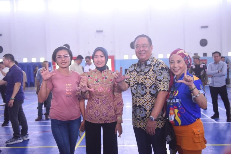 Wakil Gubernur Sumatera Selatan, Cik Ujang, bersama Wakil Bupati dan Masyarakat Kabupaten Lahat. (BEKISARMEDIA.ID/SIKUMBANG)