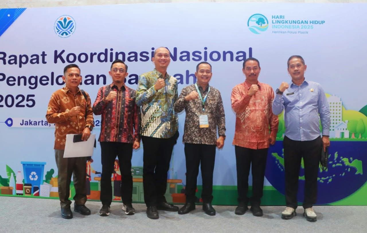 Wakil Bupati Kabupaten Muba, Rohman, menghadiri acara Rapat Koordinasi Pengelolaan Sampah Tahun 2025, yang berlangsung di Jakarta Convention Center, pada hari Minggu, tanggal 22 Juni 2025. (BEKISARMEDIA.ID/APRIZAL)