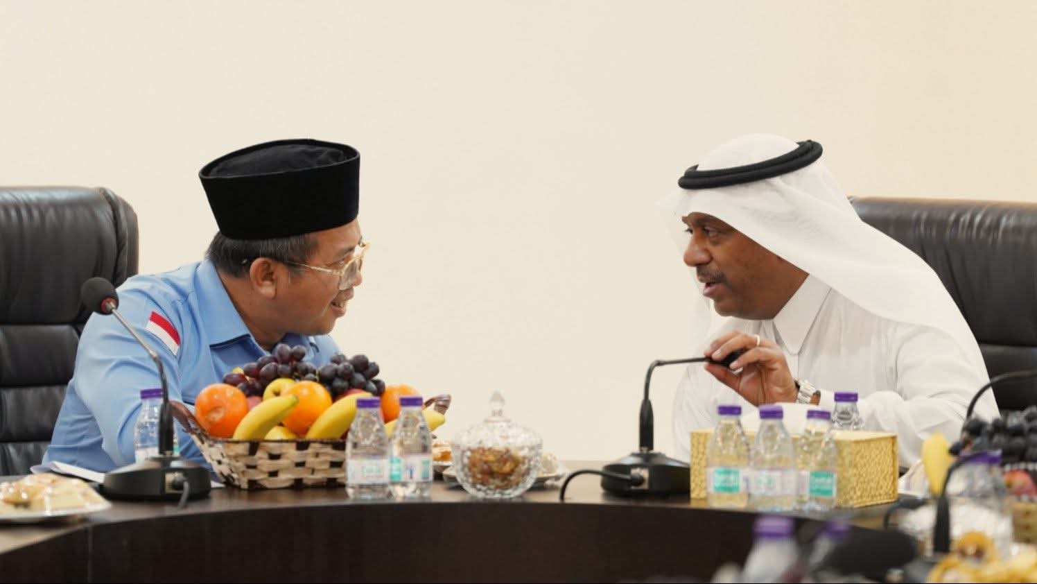 Ketua PPIH Arab Saudi, Muchlis M. Hanafi, bersama Wamenhaj Arab Saudi, Abdul Fattah Mashat. (foto : Kemenag.go.id)