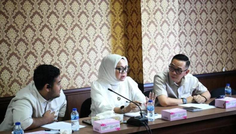Komisi I Dewan Perwakilan Rakyat Daerah (DPRD) Provinsi Sumatera Selatan (Sumsel) melaksanakan kunjungan kerja ke kantor DPRD Provinsi Kepulauan Riau (Kepri), pada hari Jum'at, tanggal 23 Mei 2025. (BEKISARMEDIA.ID/SIKUMBANG)