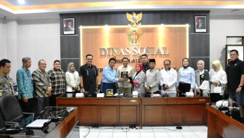 Komisi V Dewan Perwakilan Rakyat Daerah (DPRD) Provinsi Sumatera Selatan (Sumsel) melakukan kunjungan kerja ke Dinas Sosial dan Dinas Kesehatan Daerah Istimewa Yogyakarta pada Rabu, tanggal 7 Mei 2025. (BEKISARMEDIA.ID/SIKUMBANG)