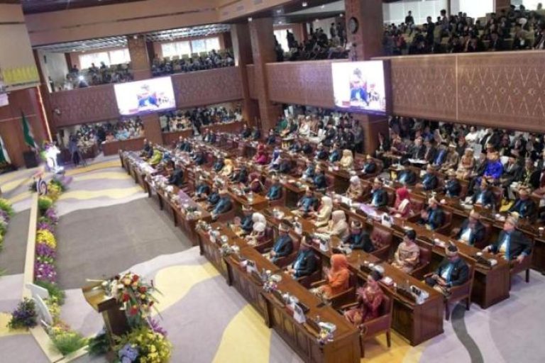 Dewan Perwakilan Rakyat Daerah (DPRD) Provinsi Sumatera Selatan (Sumsel) menggelar sidang paripurna istimewa dalam rangka memperingati Hari Jadi ke-79 Provinsi Sumsel, bertempat di Ruang Rapat Paripurna DPRD Provinsi Sumsel Jalan Kapten A. Rivai No.1, Lorok Pakjo, Kecamatan Ilir Barat I, Kota Palembang, pada hari Kamis, tanggal 15 Mei 2025. (BEKISARMEDIA.ID/SIKUMBANG)