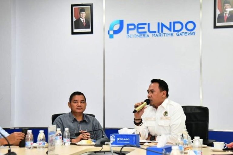 Ketua Dewan Perwakilan Rakyat Daerah (DPRD) Provinsi Sumatera Selatan (Sumsel), Andie Dinialdie, melakukan kunjungan kerja ke kantor PT Pelindo, pada hari Kamis, tanggal 22 Mei 2025. (BEKISARMEDIA.ID/SIKUMBANG)