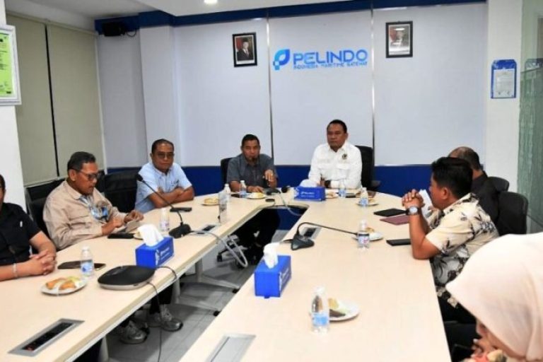 Ketua Dewan Perwakilan Rakyat Daerah (DPRD) Provinsi Sumatera Selatan (Sumsel), Andie Dinialdie, melakukan kunjungan kerja ke kantor PT Pelindo, pada hari Kamis, tanggal 22 Mei 2025. (BEKISARMEDIA.ID/SIKUMBANG)
