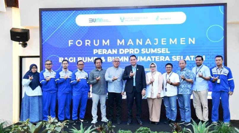 Ketua Dewan Perwakilan Rakyat Daerah (DPRD) Provinsi Sumatera Selatan (Sumsel), Andie Dinialdie, menjadi narasumber dalam acara Forum Manajemen Peran DPRD Sumsel Bagi BUMD dan BUMN yang diselenggarakan di Gedung Musi Diklat PT Pusri Palembang, pada hari Jum'at, tanggal 16 Mei 2025. (BEKISARMEDIA.ID/SIKUMBANG)
