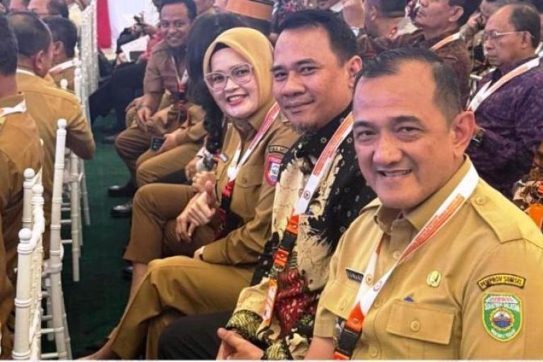 Ketua didampingi anggota Dewan Perwakilan Rakyat Daerah (DPRD) Provinsi Sumatera Selatan (Sumsel) menghadiri kegiatan Dialog Sarasehan dengan tema Memperkokoh Ideologi Pancasila, Tantangan Geopolitik Dunia, dan Peluang Menuju Indonesia Raya, di Gedung DPR/MPR Republik Indonesia, Jakarta, pada hari Rabu, tanggal 21 Mei 2025. (BEKISARMEDIA.ID/SIKUMBANG)