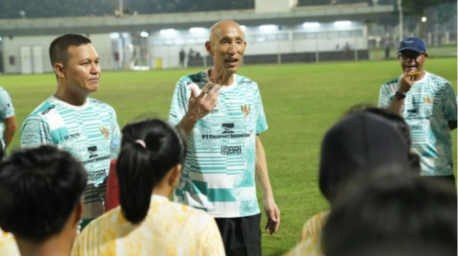 Pelatih Tim Nasional Sepak Bola Putri Indonesia, Satoru Mochizuki. (foto : PSSI.org)