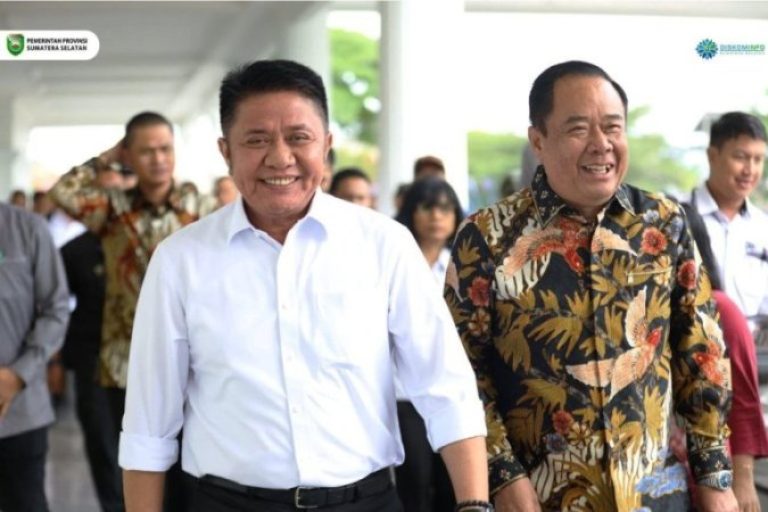 Gubernur Provinsi Sumatera Selatan (Sumsel), Herman Deru, bersama Wakil Gubernur Sumsel, Cik Ujang, menerima audiensi para pelaku otomotif, di Hotel Salatin, pada hari Rabu, tanggal 25 Juni 2025. (BEKISARMEDIA.ID/SIKUMBANG)