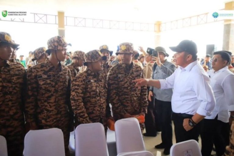Gubernur Provinsi Sumatera Selatan (Sumsel), Herman Deru, menghadiri pembukaan pendidikan karakter Laskar Pandu Satria, pada hari Rabu, tanggal 2 Juli 2025. (BEKISARMEDIA.ID/SIKUMBANG)