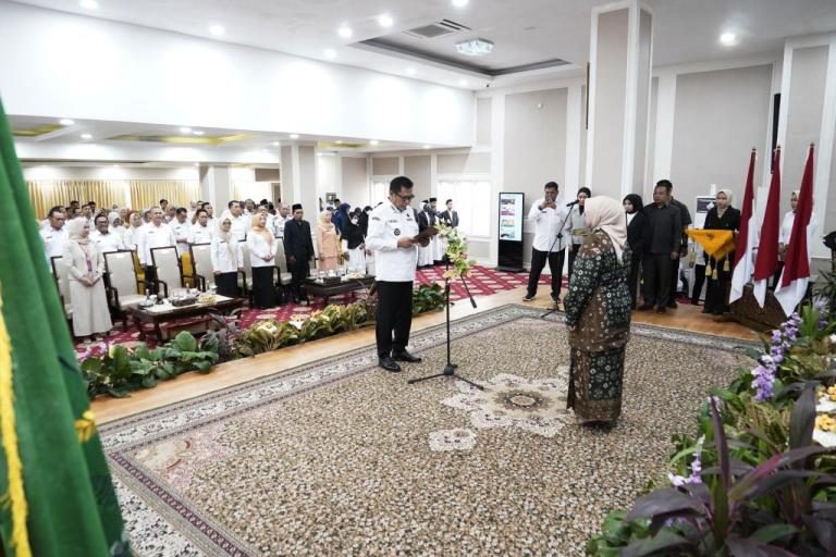 pengukuhan Ketua TP PKK Muba, Hj. Patimah Toha, istri Bupati Muba, sebagai Bunda Literasi Kabupaten Muba Periode 2025–2030 yang dilaksanakan, pada hari Rabu, tanggal 18 Juni 2025. (BEKISARMEDIA.ID/SIKUMBANG)