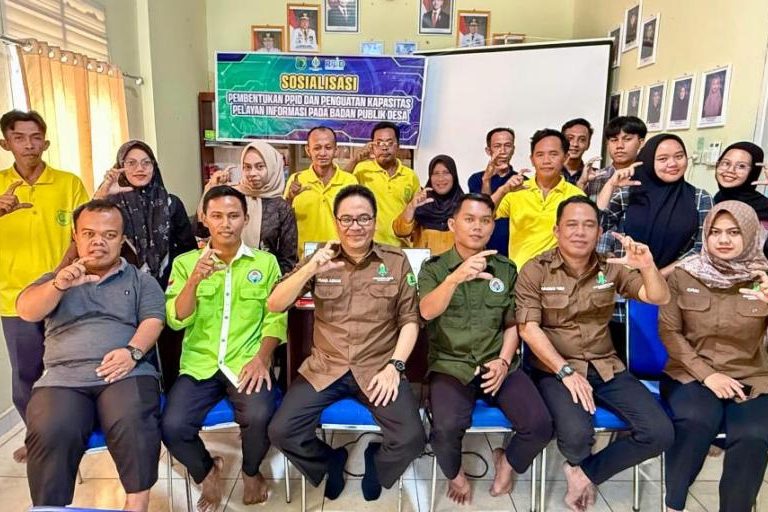 Dinas Komunikasi dan Informatika (Dinkominfo) Kabupaten Musi Banyuasin menggelar sosialisasi dan pendampingan pembentukan Pejabat Pengelola Informasi dan Dokumentasi (PPID) Desa. Kegiatan ini berlangsung di Desa Rimba Ukur, Kecamatan Sekayu, pada Kamis (26/06/2025).