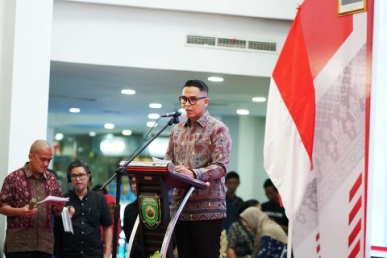 Kepala Badan Pendapatan Daerah Sumsel, Achmad Rizwan, saat memberikan sambutan pada meluncurkan program Pemutihan atau Pemberian Keringanan dan Pembebasan Sanksi Administratif Pajak Kendaraan Bermotor (PKB) Tahun 2025 di PTC Mall, Palembang, hari Sabtu, tanggal 16 Agustus 2025. (BEKISARMEDIA.ID/SIKUMBANG)