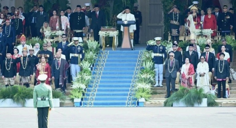 Presiden Republik Indonesia, Prabowo Subianto, memimpin langsung Upacara Peringatan Detik-Detik Proklamasi Kemerdekaan Republik Indonesia di halaman Istana Merdeka, Jakarta, pada Minggu, 17 Agustus 2025. (foto: BPMI Setpres/Kris)