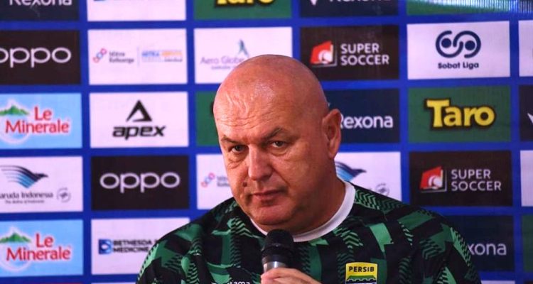Bojan Hodak, Pelatih Persib Bandung di BRI Super League musim 2025/2026. (foto : ileague.id)