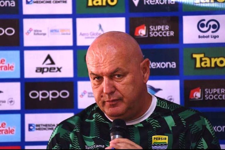 Bojan Hodak, Pelatih Persib Bandung di BRI Super League musim 2025/2026. (foto : ileague.id)