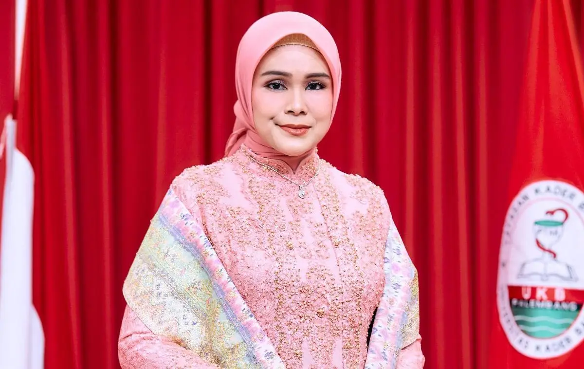 Rektor Universitas Kader Bangsa, Dr. dr. Fika Minata Wathan, M.Kes, (foto : dokumen UKB)