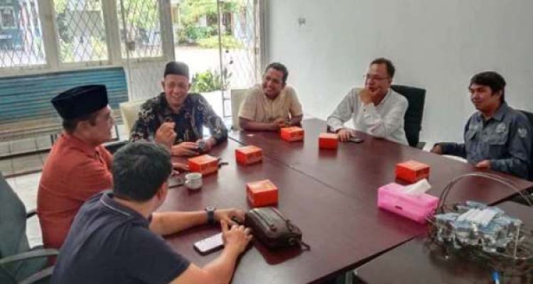 Dewan Pimpinan Daerah (DPD) Pro Jurnalismedia Siber (PJS) Sumatera Selatan (Sumsel) menggelar silaturahmi dengan Komisi Informasi (KI) Sumsel di ruang rapat KI Sumsel, pada hari Jum'at, tanggal 22 Agustus 2025. (BEKISARMEDIA.ID/MIFTAHUL)
