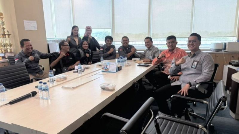 audiensi antara pengurus DPD PJS Sumsel dengan manajemen Bank Sumsel Babel, yang digelar di Ruang Rapat Lantai IV Kantor Pusat Bank Sumsel Babel, Jakabaring, Palembang, pada hari Kamis, tanggal 7 Agustus 2025. (BEKISARMEDIA.ID/MARWAH)