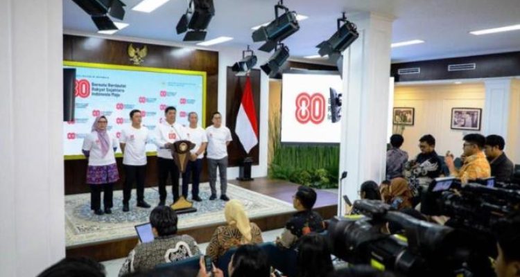Wakil Menteri Sekretaris Negara (Wamen Setneg), Juri Ardiantoro, saat memberikan keterangan kepada wartawan di Istana Kepresidenan, Jakarta, hari Jum'at, tanggal 01 Agustus 2025. (foto : BPMI Setpres)
