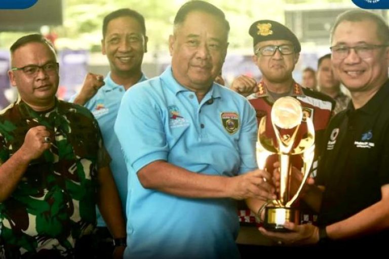Wakil Gubernur Provinsi Sumatera Selatan, Cik Ujang, membuka secara resmi Kejuaraan Renang Nasional Sriwijaya Open Swimming Championship 2025 yang digelar di Aquatic Stadium Jakabaring Sport City (JSC), Palembang, hari Kamis, tanggal 4 September 2025. (BEKISARMEDIA.ID/SIKUMBANG)