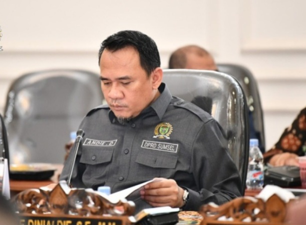 Badan Anggaran (Banggar) DPRD Provinsi Sumatera Selatan (Sumsel) menggelar rapat lanjutan untuk menyinkronisasi Rancangan Perubahan Kebijakan Umum Anggaran (KUA) dan Prioritas Plafon Anggaran Sementara (PPAS) Tahun Anggaran 2025. (BEKISARMEDIA.ID?SIKUMBANG)