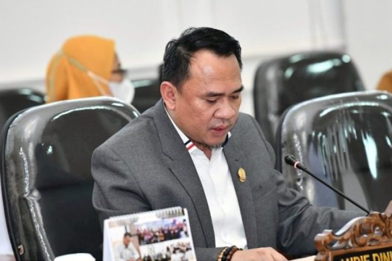Badan Anggaran (Banggar) Dewan Perwakilan Rakyat Daerah (DPRD) Provinsi Sumatera Selatan (Sumsel) menggelar rapat bersama Tim Anggaran Pendapatan Daerah (TAPD) Sumsel dan Inspektorat Provinsi Sumsel. (BEKISARMEDIA.ID/SIKUMBANG)