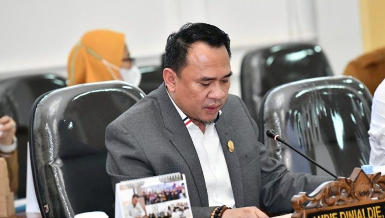Badan Anggaran (Banggar) Dewan Perwakilan Rakyat Daerah (DPRD) Provinsi Sumatera Selatan (Sumsel) menggelar rapat bersama Tim Anggaran Pendapatan Daerah (TAPD) Sumsel dan Inspektorat Provinsi Sumsel. (BEKISARMEDIA.ID/SIKUMBANG)
