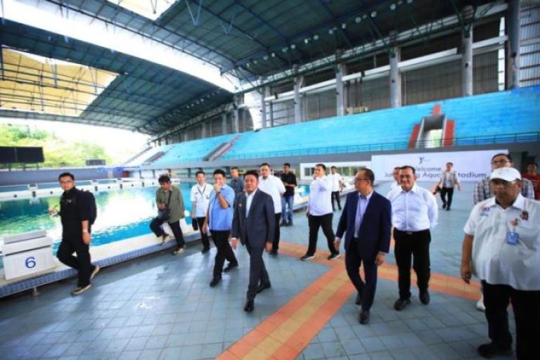 Gubernur Sumatera Selatan, Herman Deru mendampingi Ketua Umum KORPRI, Prof. Dr. Zudan Arif Fakrulloh, saat melakukan kunjungan ke berbagai venue di Jakabaring Sport City dalam rangka pelaksanaan PORNAS tahun 2025. (BEKISARMEDIA.ID/SIKUMBANG)