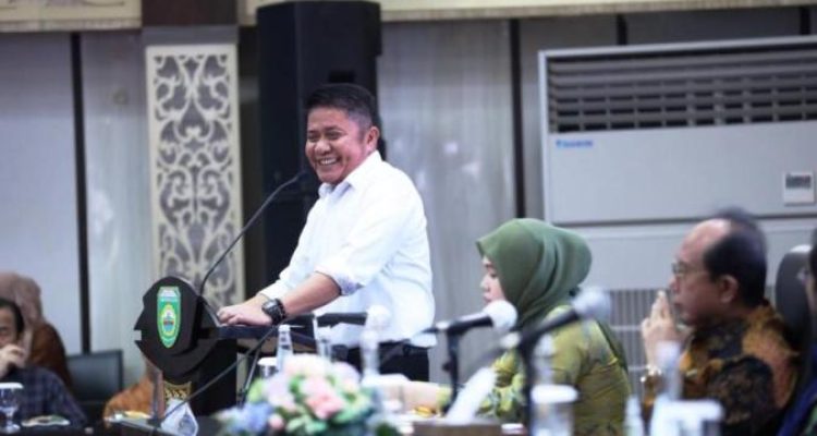 Gubernur Provinsi Sumatera Selatan (Sumsel), Herman Deru, menerima Kunjungan Kerja (Kunker) Komite I Dewan Perwakilan Daerah (DPD) Republik Indonesia di Graha Bina Praja, pada hari Senin, tanggal 15 September 2025. (BEKISARMEDIA.ID/SIKUMBANG)