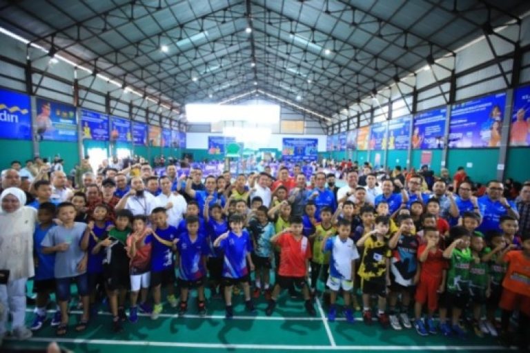 Gubernur Provinsi Sumatera Selatan, Herman Deru, secara resmi membuka Kejuaraan Bulu Tangkis PBSI Sumsel Cup 2025 di GOR Pakri Palembang, hari Senin, tanggal 8 September 2025. (BEKISARMEDIA.ID/SIKUMBANG)