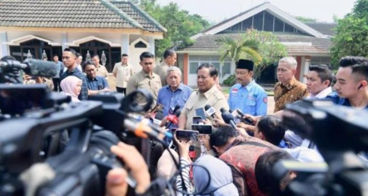 Presiden Republik Indonesia, Prabowo Subianto, melakukan kunjungan ke Sekolah Rakyat Menengah Atas (SRMA) Margaguna, Jakarta Selatan, hari Kamis, tanggal 11 September 2025. (foto : setneg.go.id)