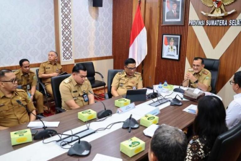 Rapat Koordinasi dan Audiensi bersama Inspektorat Jenderal Kementerian Perumahan dan Kawasan Permukiman (PKP), yang dipimpin langsung oleh Sekretaris Daerah (Sekda) Sumsel, Edward Candra, di Ruang Rapat Sekda, hari Selasa pagi, tanggal 9 September 2025. (BEKISARMEDIA.ID/SIKUMBANG)