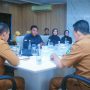 Wakil Bupati (Wabup) Kabupaten Musi Banyuasin (Muba), Abdur Rahman Husen, menerima audiensi Pengurus Keluarga Mahasiswa Lalan (KEMALA) di ruang audiensi Wakil Bupati, hari Senin, tanggal 27 Oktober 2025. (bekisarmedia.id/Sikumbang)