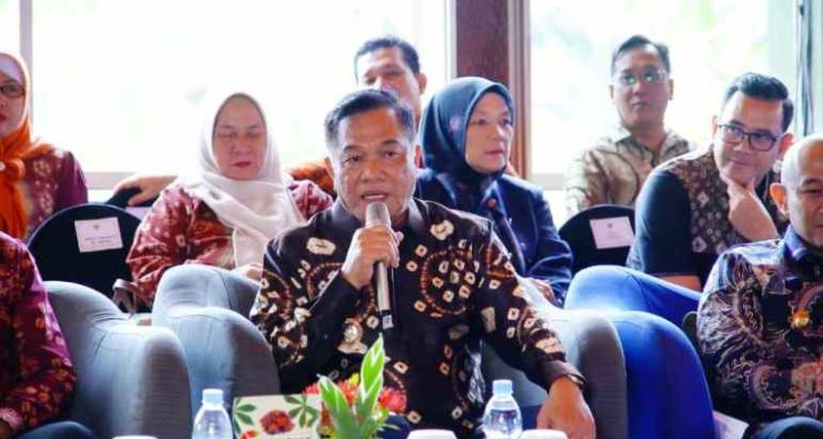 Bupati Kabupaten Musi Banyuasin (Muba), M. Toha, mengikuti Dialog Interaktif bertema Inovasi & Terobosan Mendorong Sumsel Mandiri Pangan yang digelar Tribun Sumsel dan Sriwijaya Post di Hotel Novotel Palembang, pada hari Jum'at, tanggal 24 Oktober 2025 (BEKISARMEDIA.ID/SIKUMBANG)