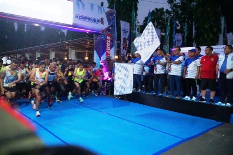 Peserta KORPRI Run Tahun 2025 dalam rangkaian Pesta Rakyat pada PORNAS KORPRI XVII yang digelar oleh Pemerintah Provinsi (Pemprov) Sumsel. (BEKISARMEDIA.ID/SIKUMBANG)
