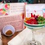 Puding Cendol Bunga Telang, Menu Andalan yang disajikan oleh Tim Penggerak PKK Kabupaten Muba pada pelaksanaan Lomba Memasak Berbahan Rempah se Sumatera Selatan Tahun 2025. (BEKISARMEDIA.ID/SIKUMBANG)