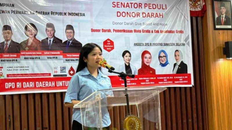 Anggota DPD RI asal Sumsel, Ratu Tenny Leriva, saat menghadiri kegiatan sosial bertajuk Senator Peduli Donor Darah di Kantor DPD RI ISumsel, hari Jum'at, tanggal 3 Oktober 2025. (BEKISARMEDIA.ID/SIKUMBANG)