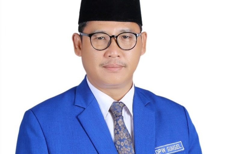 Ervan Azizi, Ketua DPD PAN Kabupaten OKU Selatan Periode 2025-2030. (BEKISARMEDIA.ID/SIKUMBANG) Ervan Azizi, Ketua DPD PAN Kabupaten OKU Selatan Periode 2025-2030. (BEKISARMEDIA.ID/SIKUMBANG)