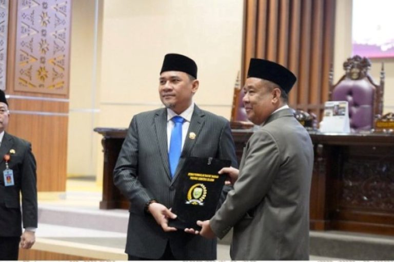 Dewan Perwakilan Rakyat Daerah (DPRD) Provinsi Sumatera Selatan (Sumsel) menggelar Rapat Paripurna XX Penyampaian Laporan Hasil Reses Tahap III tahun 2025 Pimpinan dan Anggota DPRD Sumsel di Ruang Paripurna DPRD Sumsel, Jalan POM IX, Palembang, pada hari Rabu, tanggal 10 Sesptember 2025. (BEKISARMEDIA.ID/SIKUMBANG)
